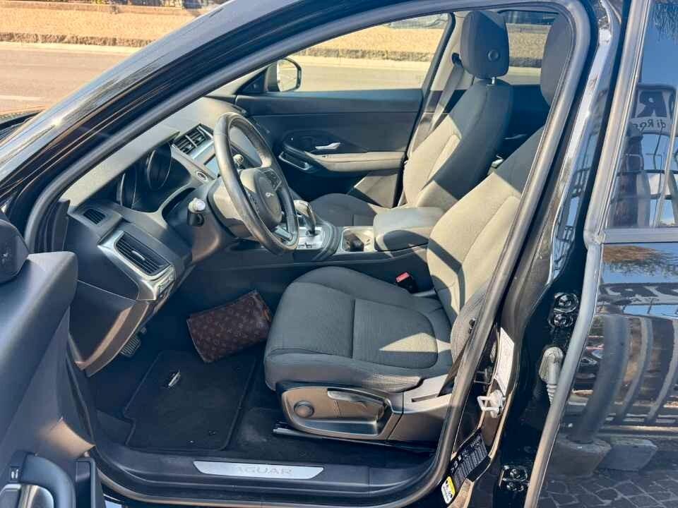 Jaguar E-Pace 2.0D 150 CV AWD aut. R-Dynamic HSE