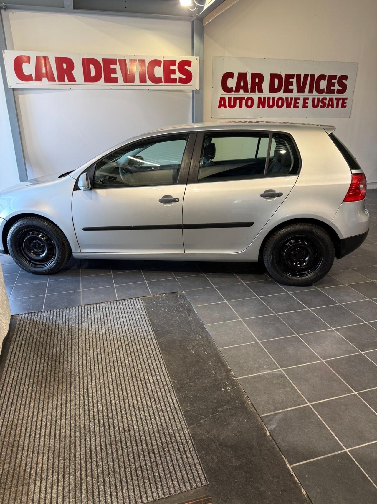 Volkswagen Golf 5 SERIE-NEOPATENTATI