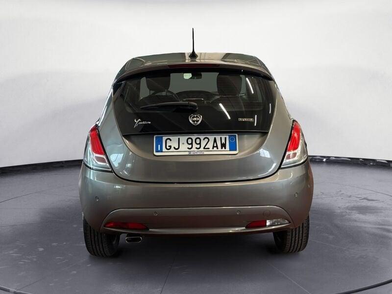 Lancia Ypsilon YPSILON 1.0 FireFly Hybrid 70cv