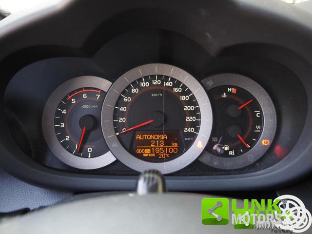 TOYOTA RAV 4 2.2 D-4WD Luxury