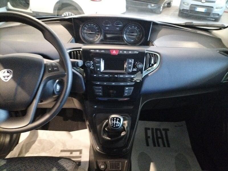 Lancia Ypsilon 3ª serie 1.0 FireFly 5 porte S&S Hybrid Oro