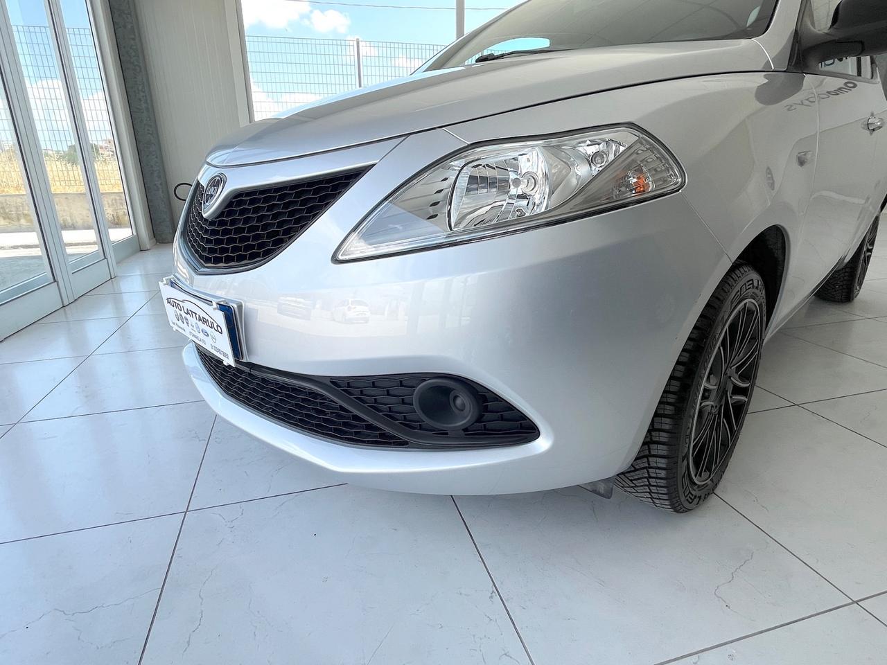 Lancia Ypsilon 1.2 69 CV 5 porte 39000 KM