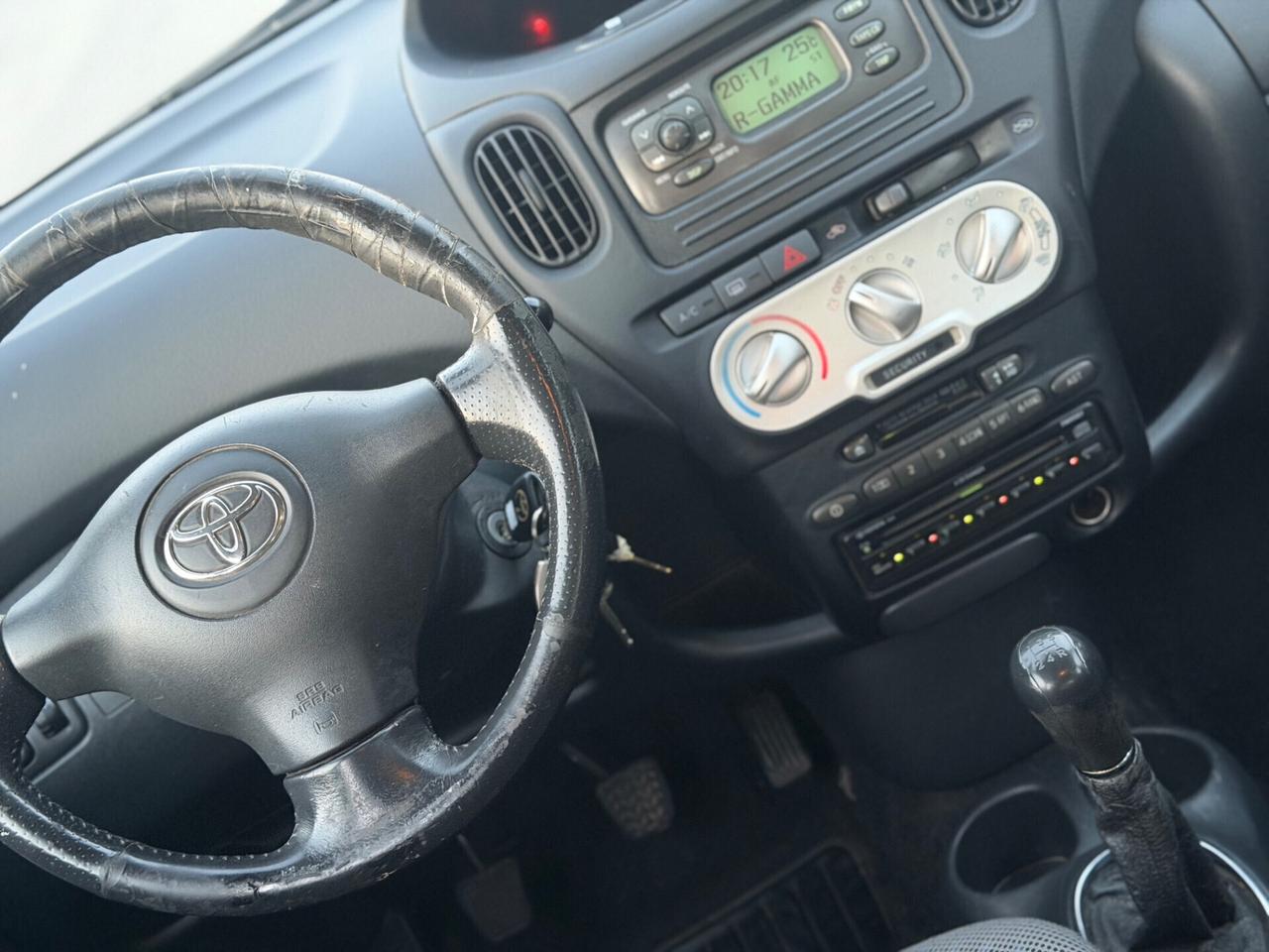 TOYOTA YARIS VERSO 1.4 DIESEL - GANCIO TRAINO