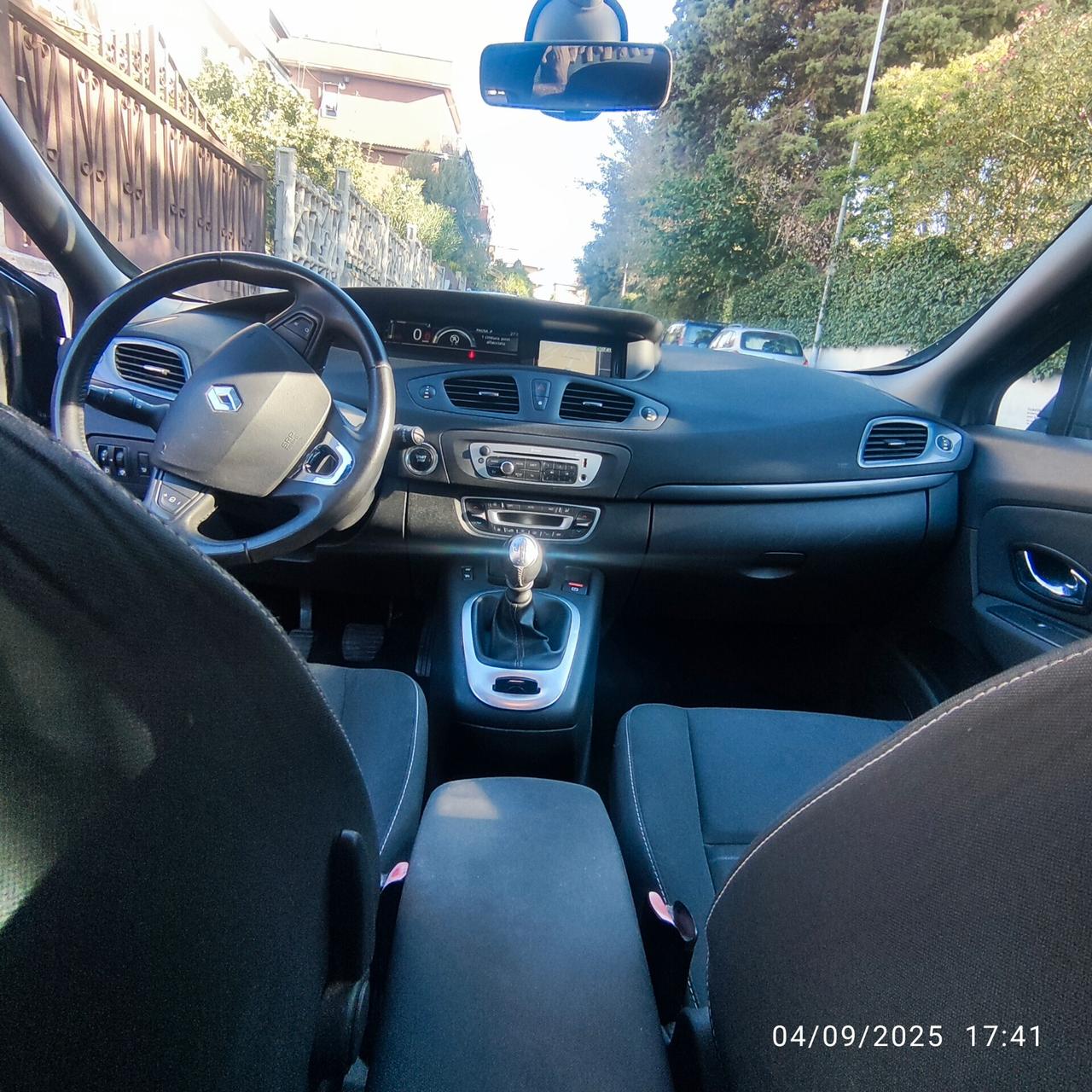 Renault Scenic Scénic XMod dCi 110 CV EDC Limited