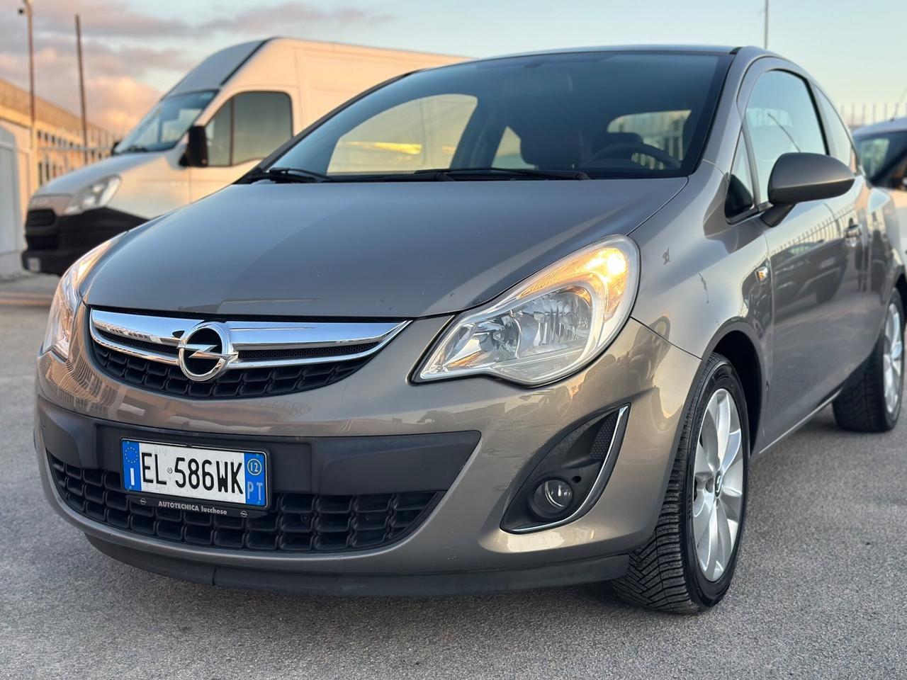 Opel Corsa 2012 1.3 CDTI 75CV b-color X NEOPATENTA