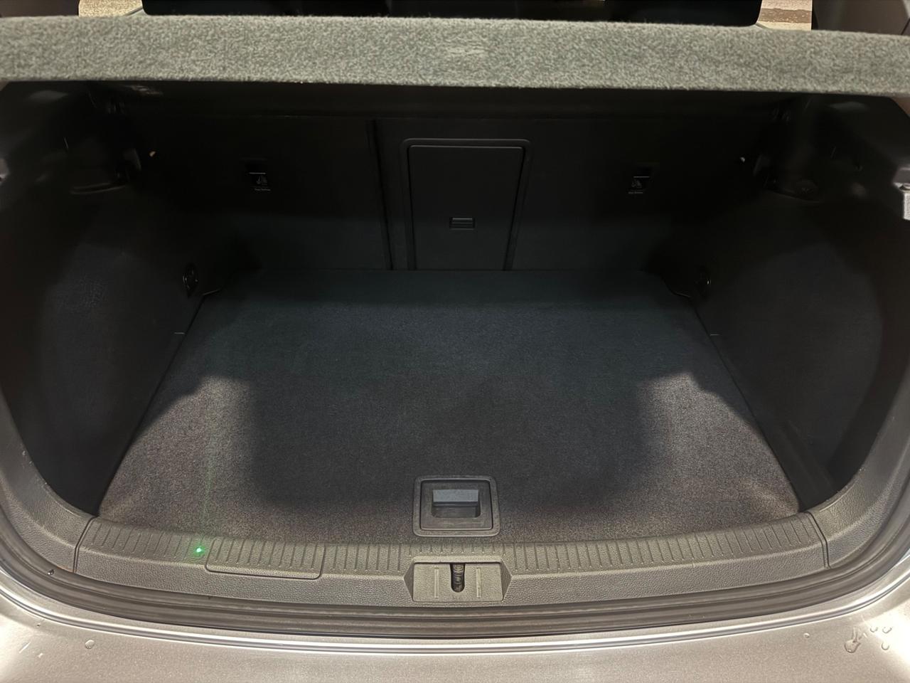 Volkswagen Golf 1.2 TFSI