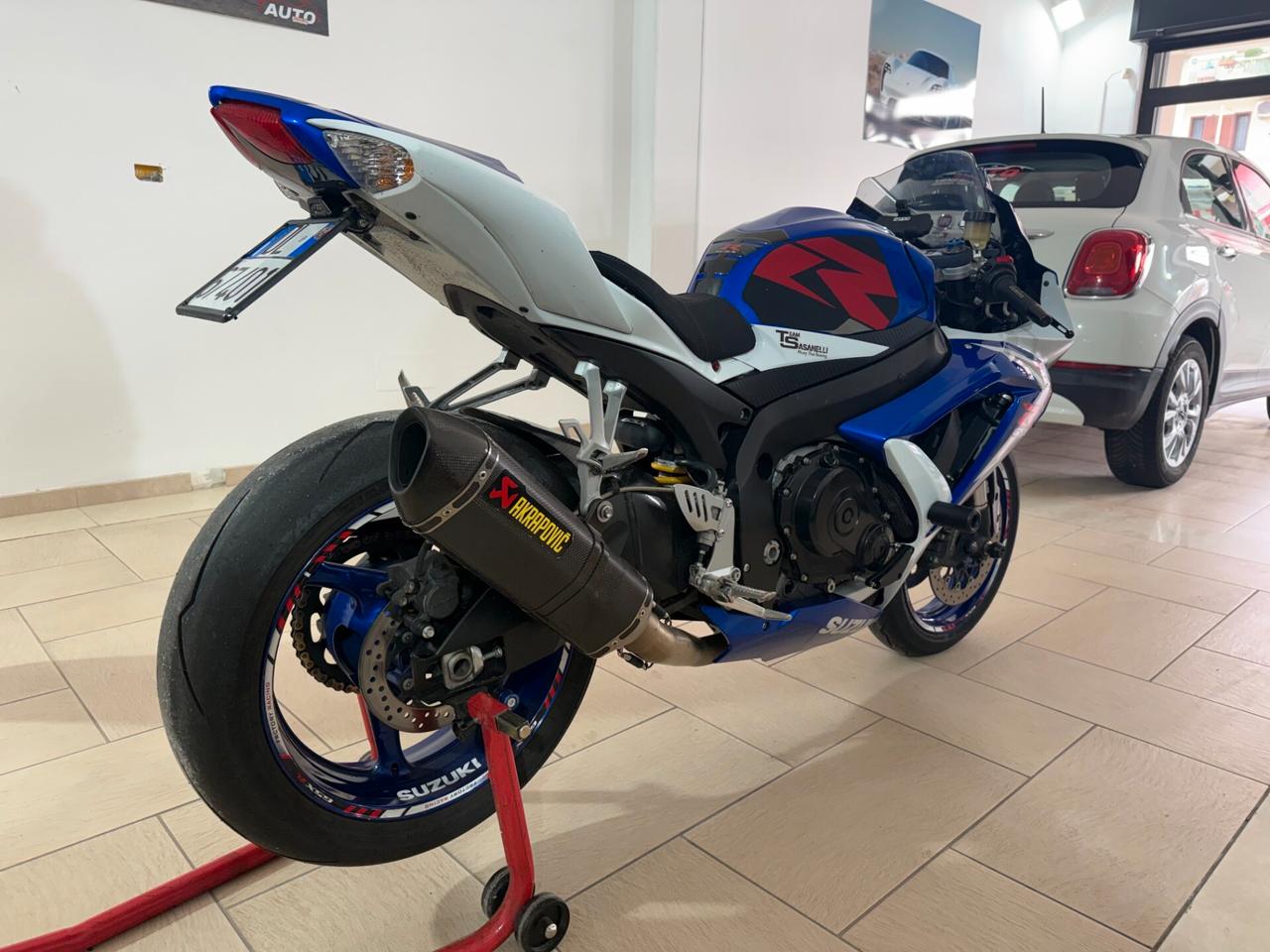 Suzuki GSX R 750