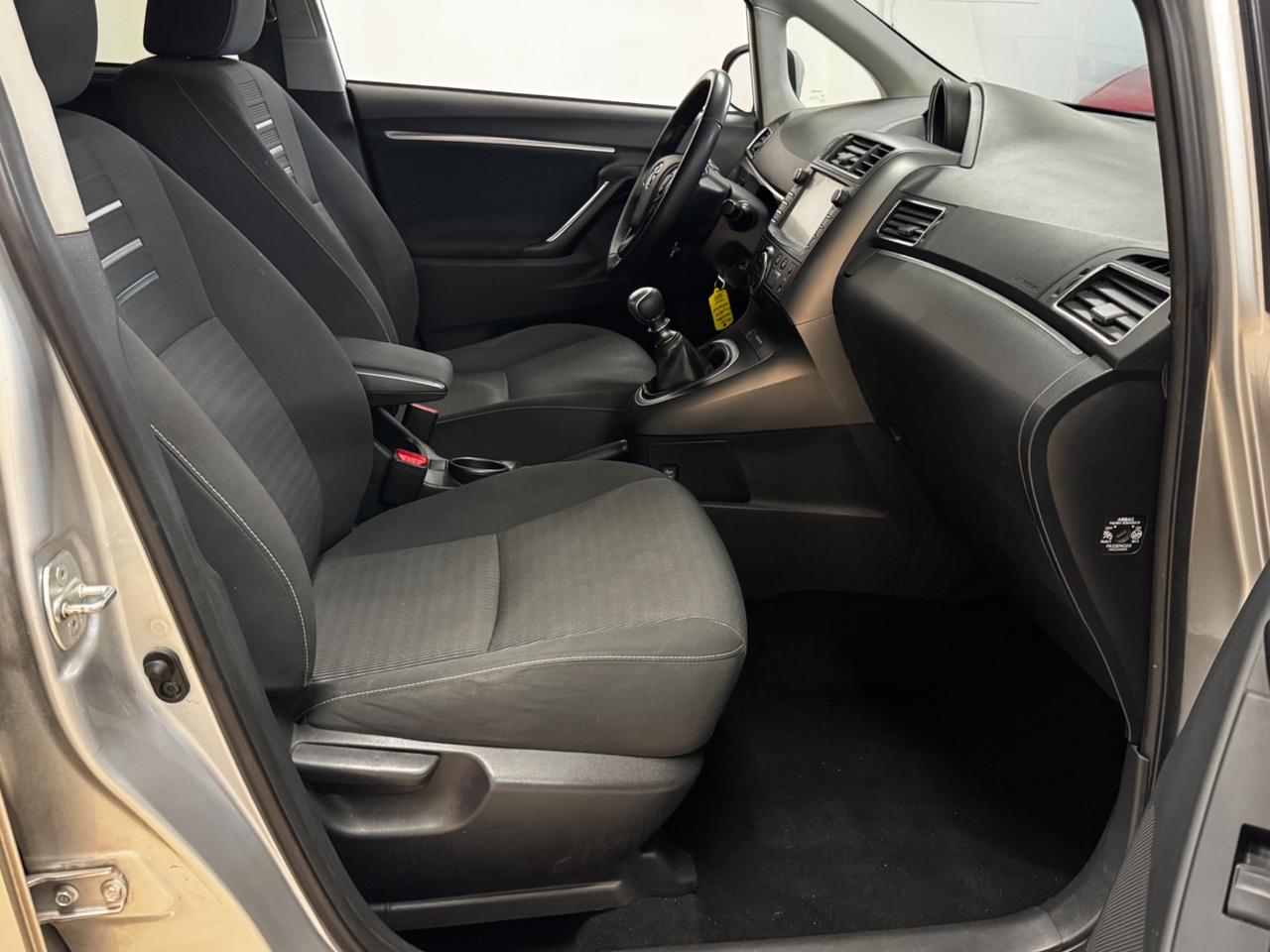 Toyota Verso 1.6 D-4D-Euro6-Telecamera-Garantita-Permute-