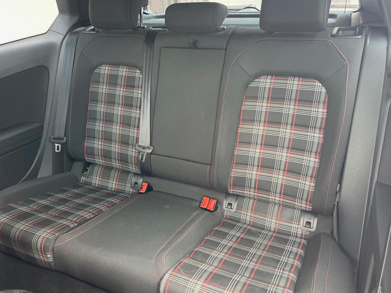 Volkswagen Golf GTI Performance 2.0 TSI 3p. BlueMotion Technology