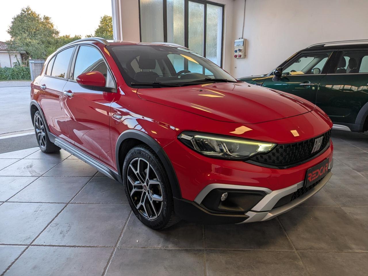 FIAT TIPO CROSS 1.0 5 PORTE Red