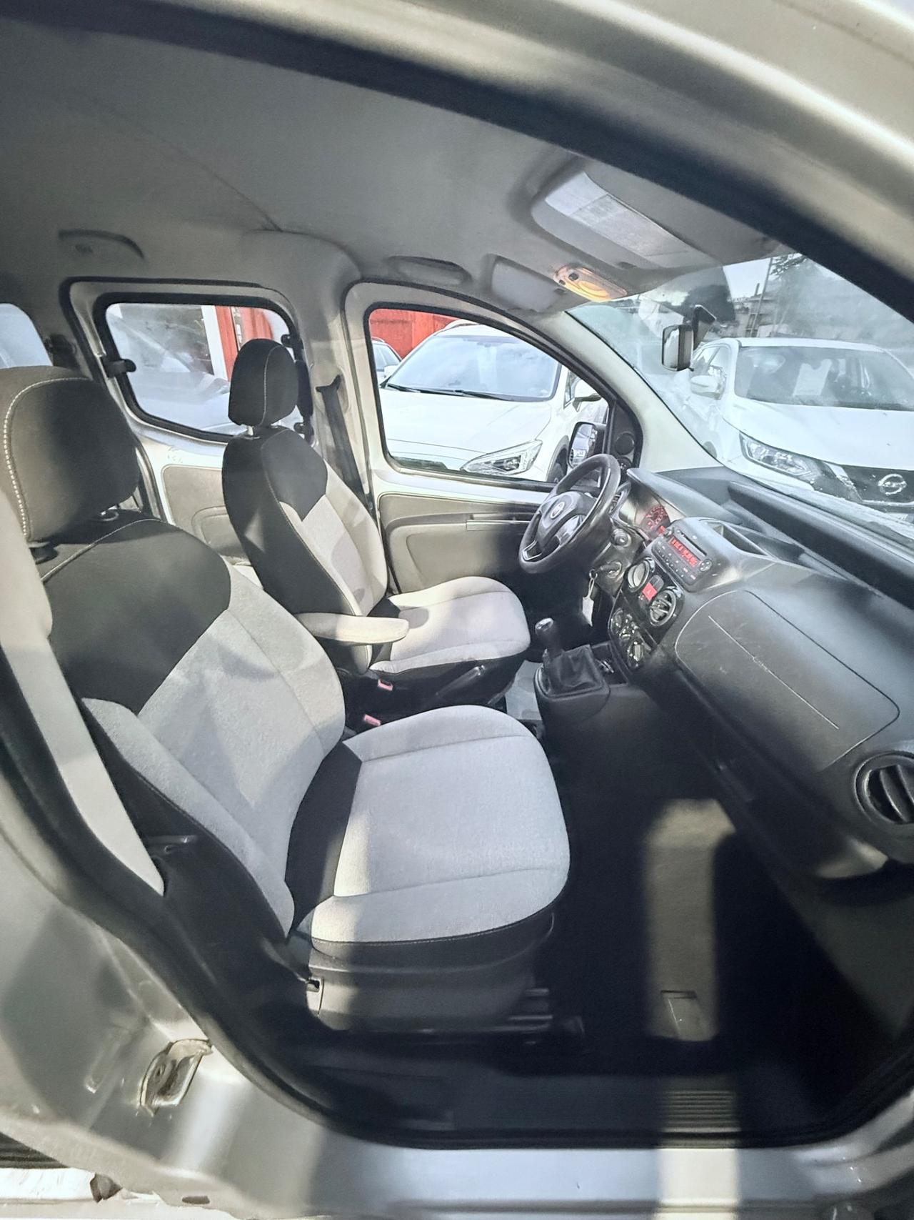 Fiat Qubo 1.3 MJT 95 CV Lounge-rate-permute-E6
