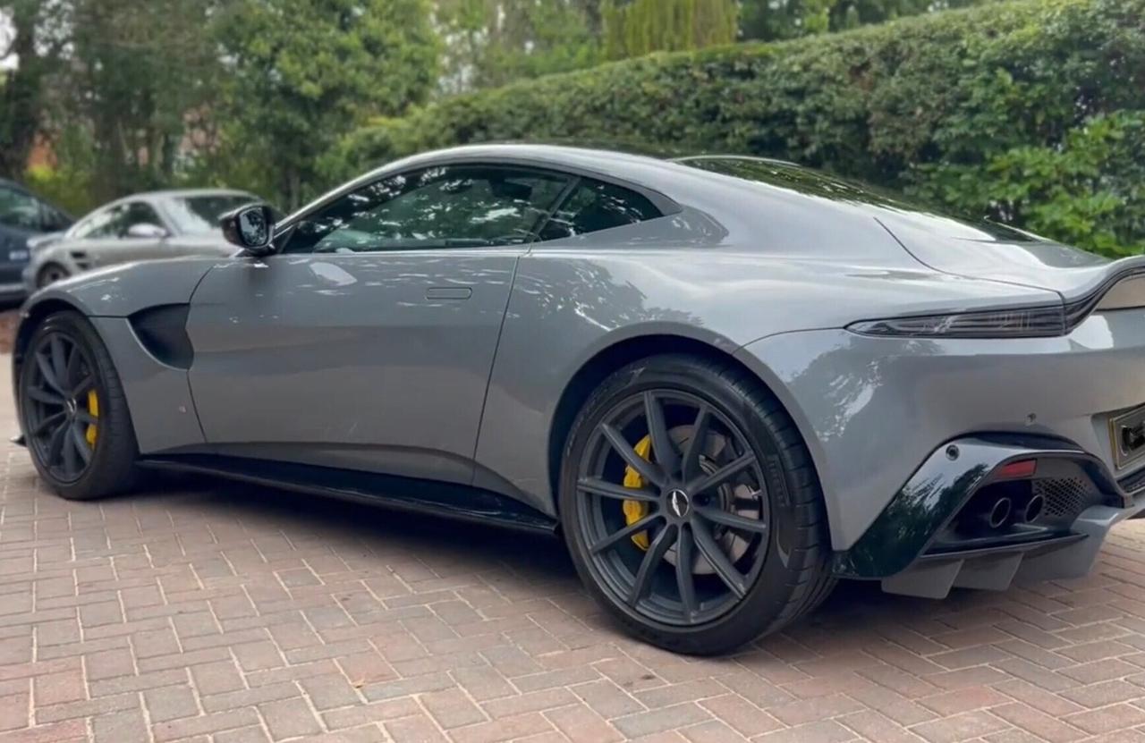 Aston Martin Vantage Coupé V8 - 510 CV