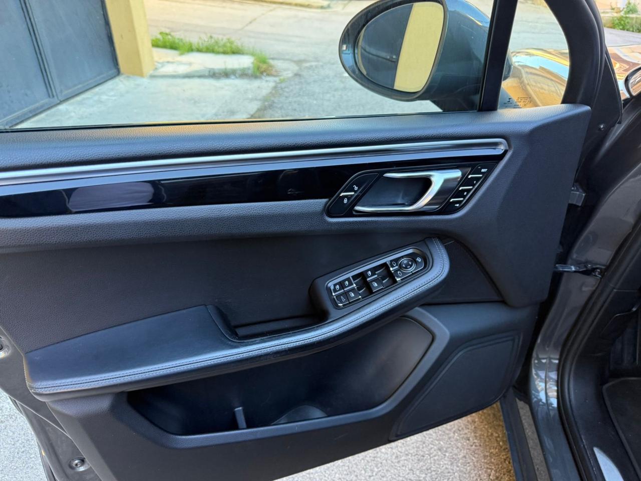 Porsche Macan 3.0 S tetto panoramico e gancio traino