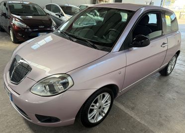 Lancia Ypsilon 1.2 Benzina 69 CV Unyca - 2011