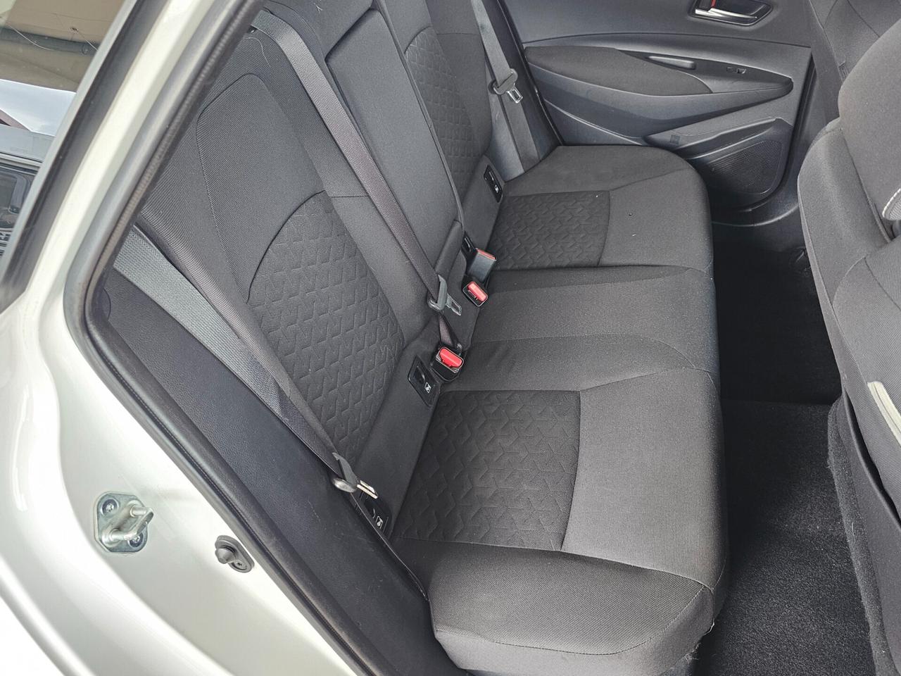 Toyota Corolla Touring Sports 1.8 Hybrid Business Tech