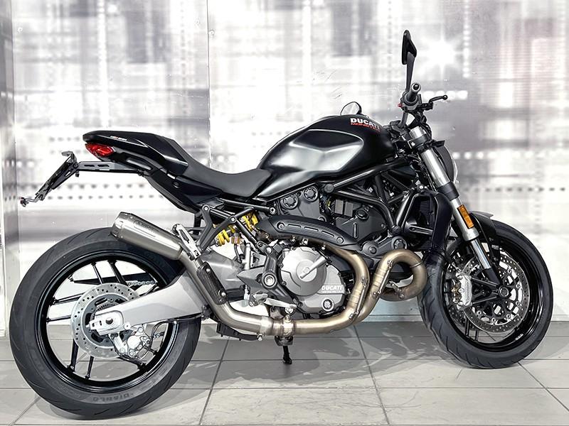 Ducati Monster 821 Dark Stealth