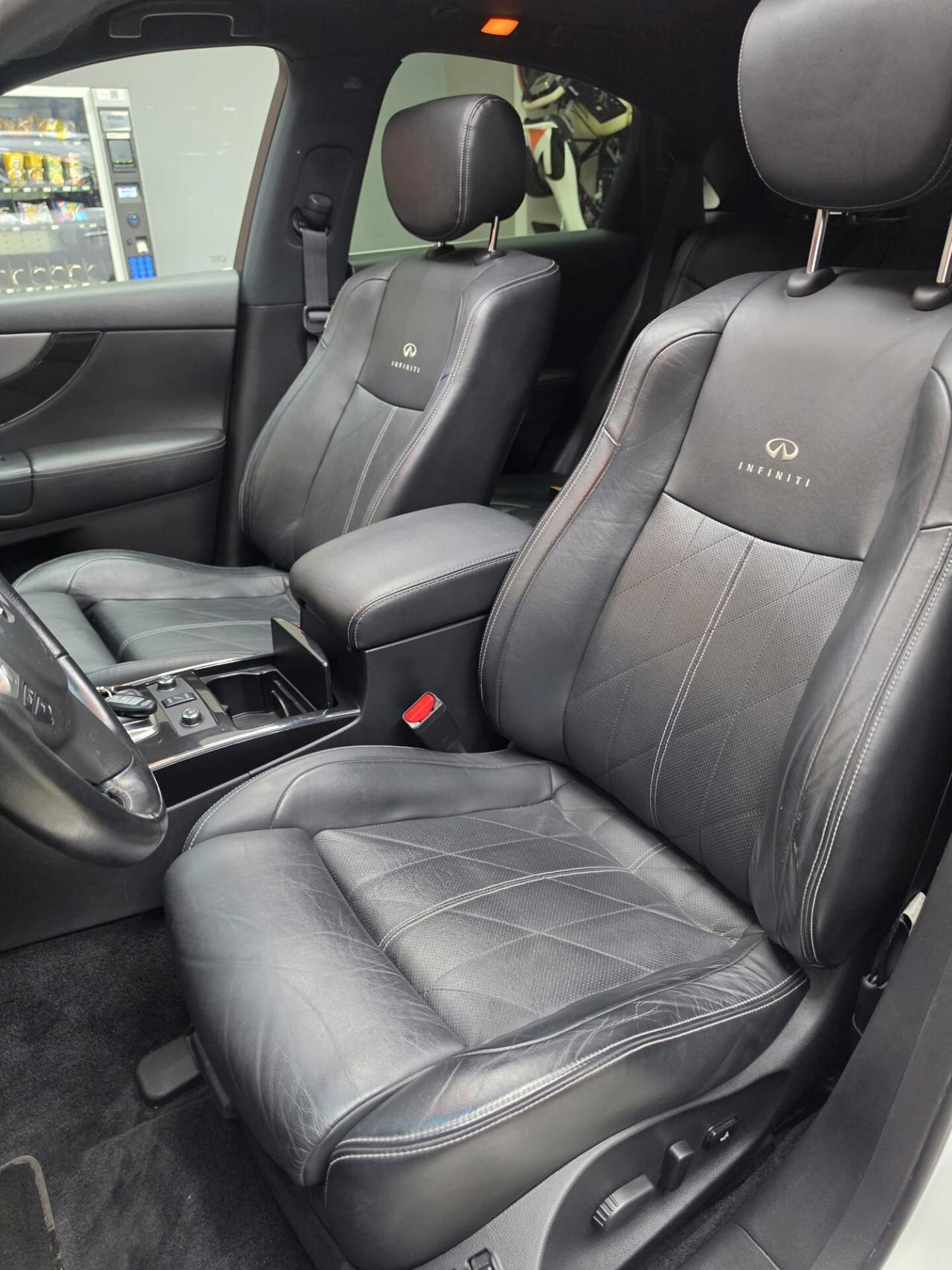 Infiniti FX FX30d S Premium