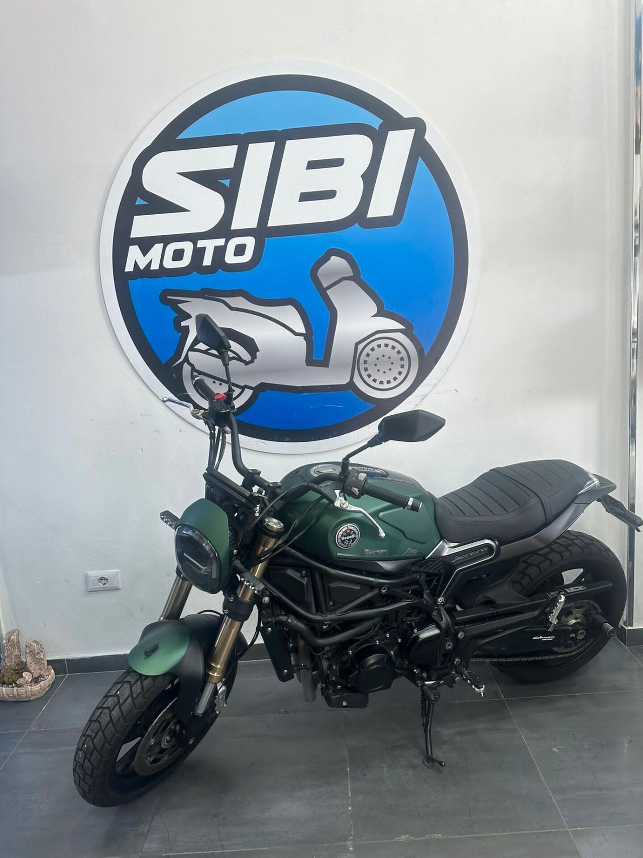 BENELLI LEONCINO 800