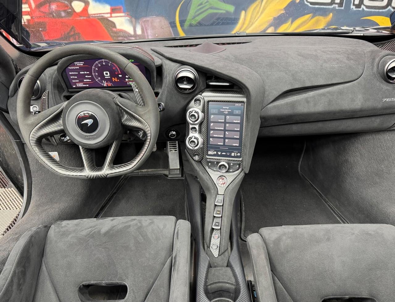 Mclaren 765LT N°37 di 765 (505)