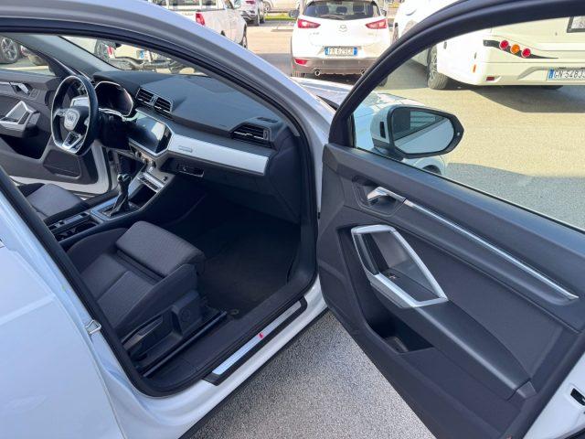 AUDI Q3 40 TFSI quattro S tronic S line edition 4x4