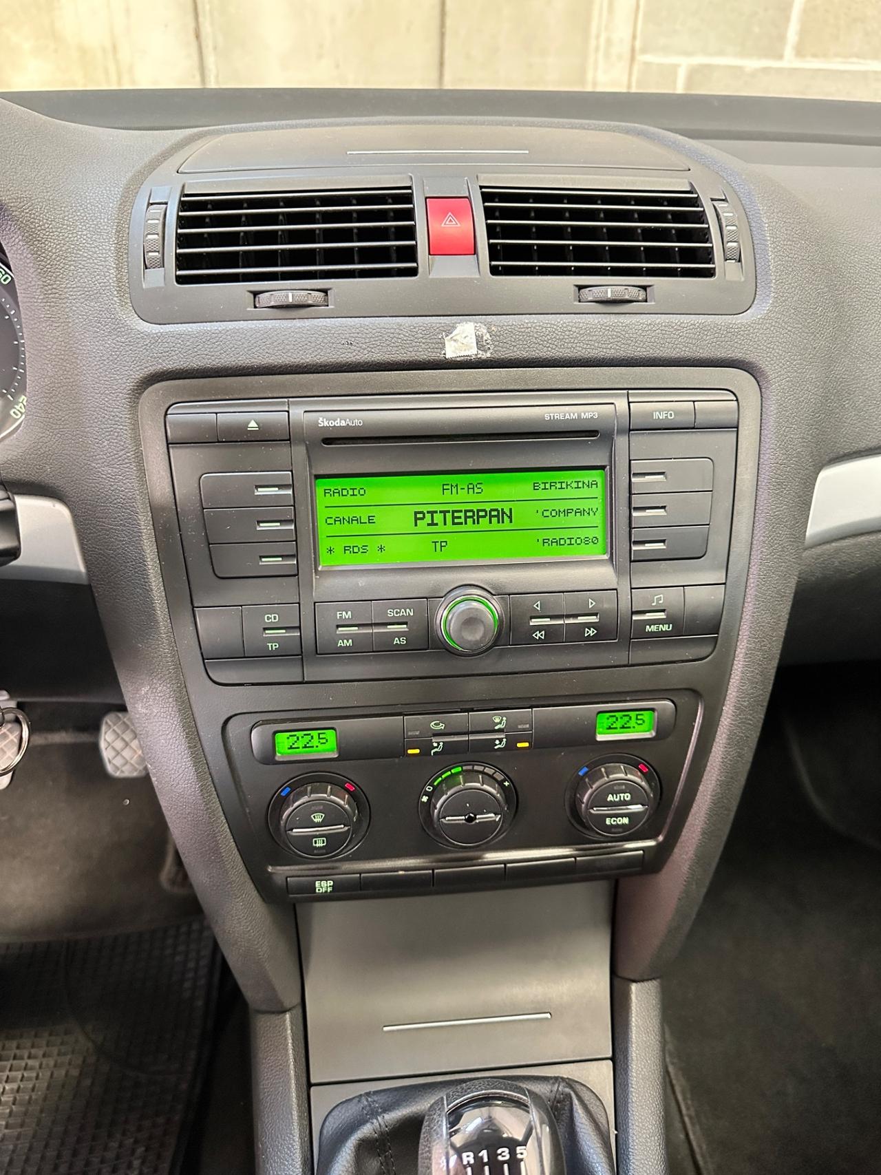 Skoda Octavia 1.6 MPI 102cv Ambition GPL