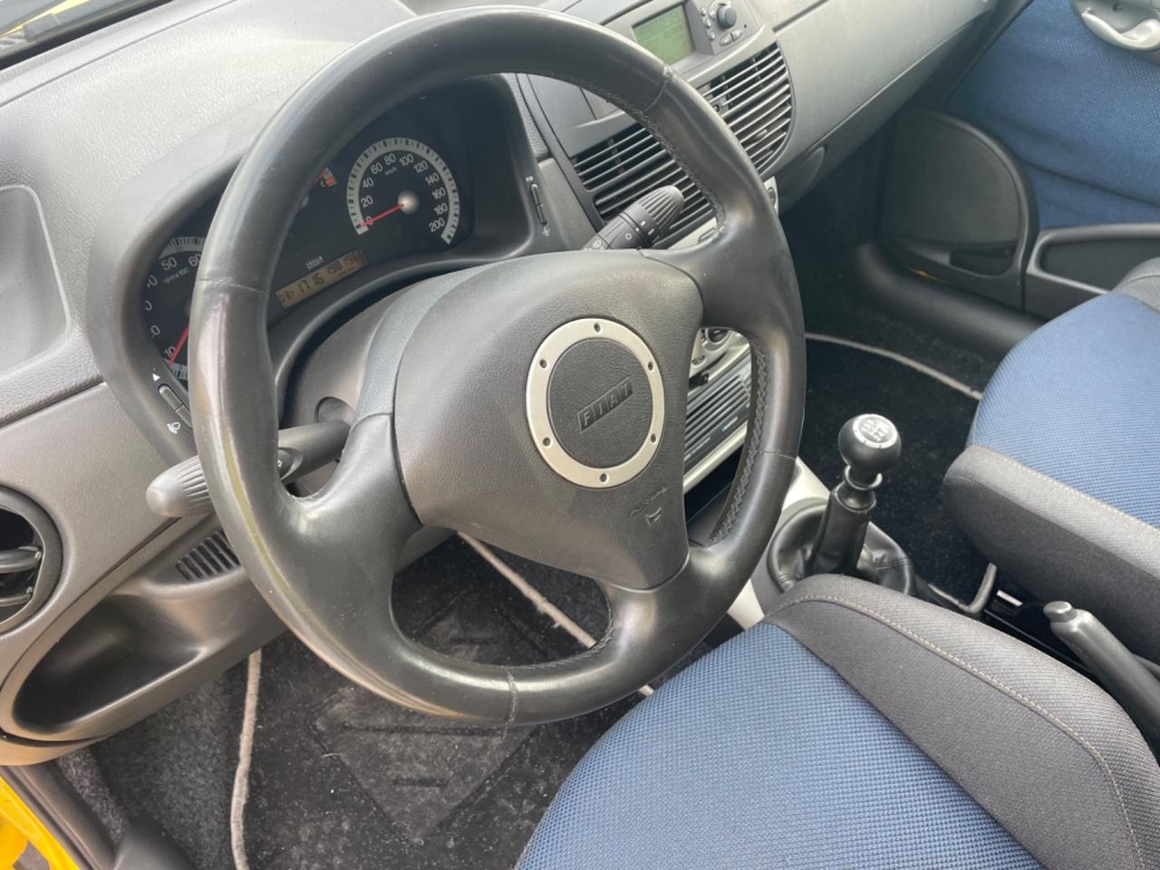 Fiat Punto 1.2i 16V cat 3 porte Sporting NEOPATENTATI