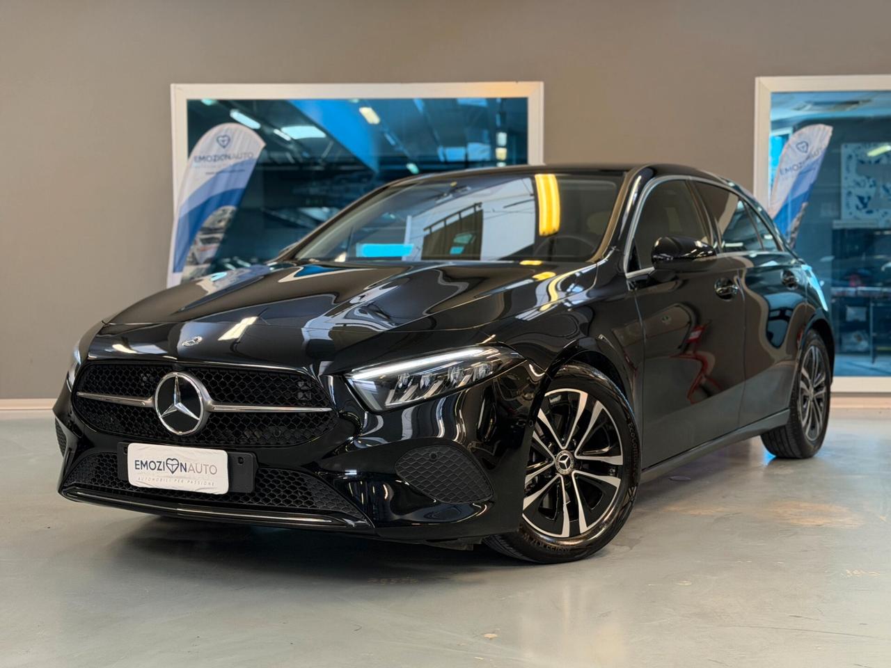Mercedes-Benz A 180 NEOPATENTATI Advanced Plus AUTO - TELECAMERA - SEDILI RISCALDATI