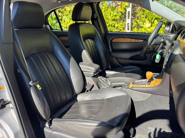 JAGUAR X-Type 2.5 V6 24V cat Executive - GPL 2031