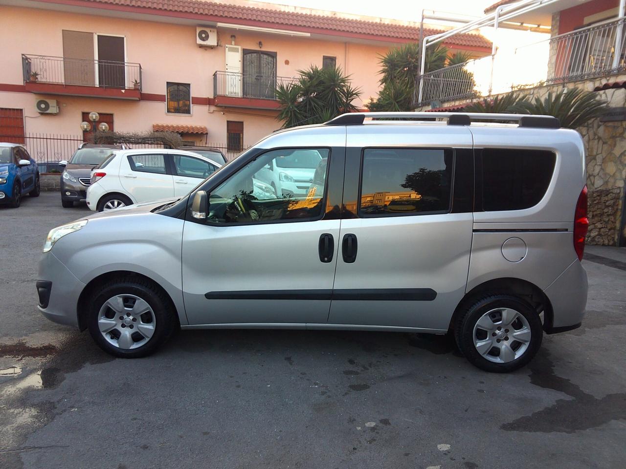 Opel Combo 1.6 CDTI 105CV AUTOVETTURA 12