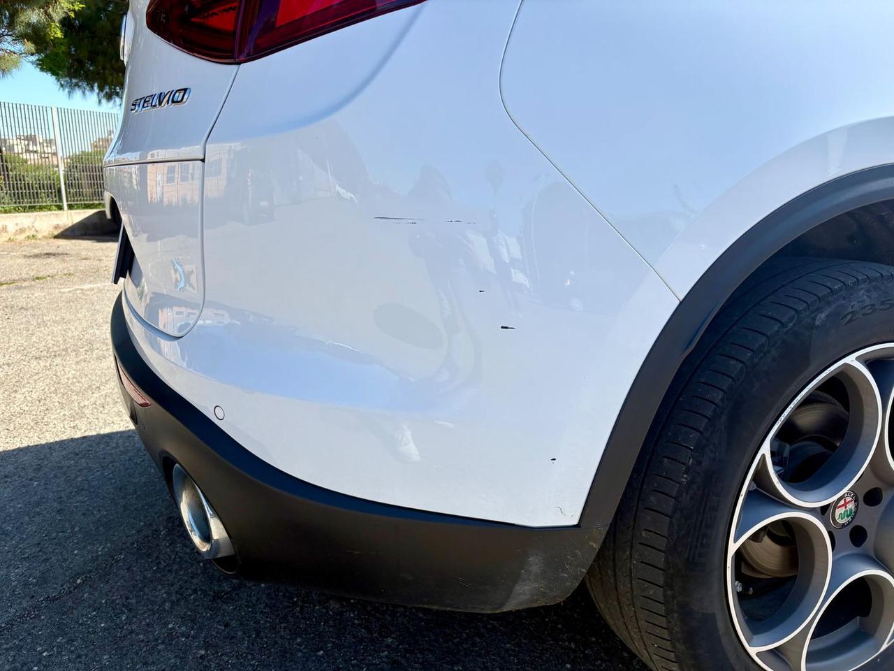 Alfa Romeo Stelvio Executive 2.2 #10521