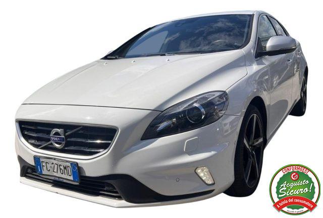 VOLVO V40 D4 Geartronic R-design Momentum