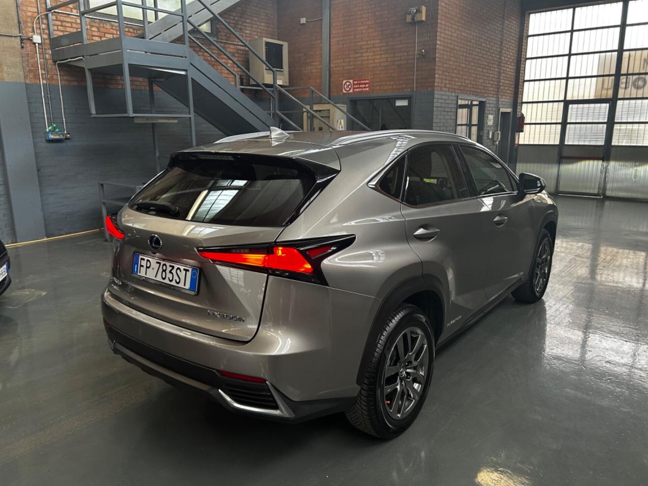 Lexus NX 300h NX Hybrid Business