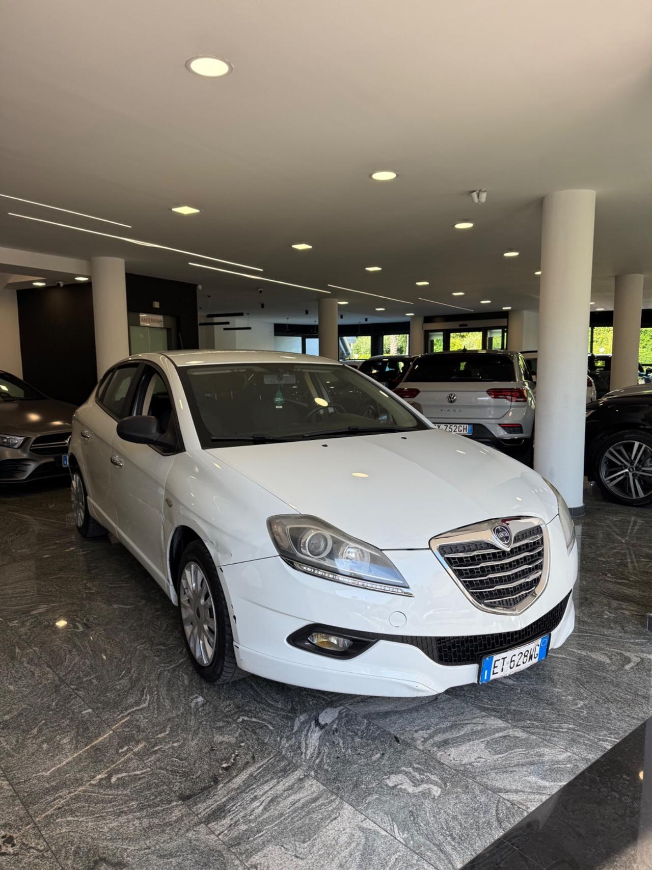 Lancia Delta 1.6 MJT DPF Silver