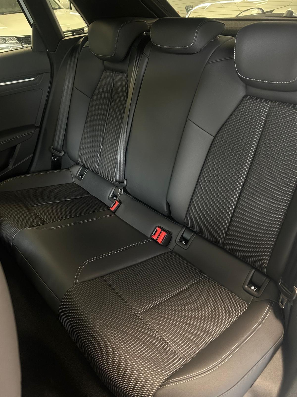 Audi A3 35 TFSI 110 kW S-tronic S-line edition