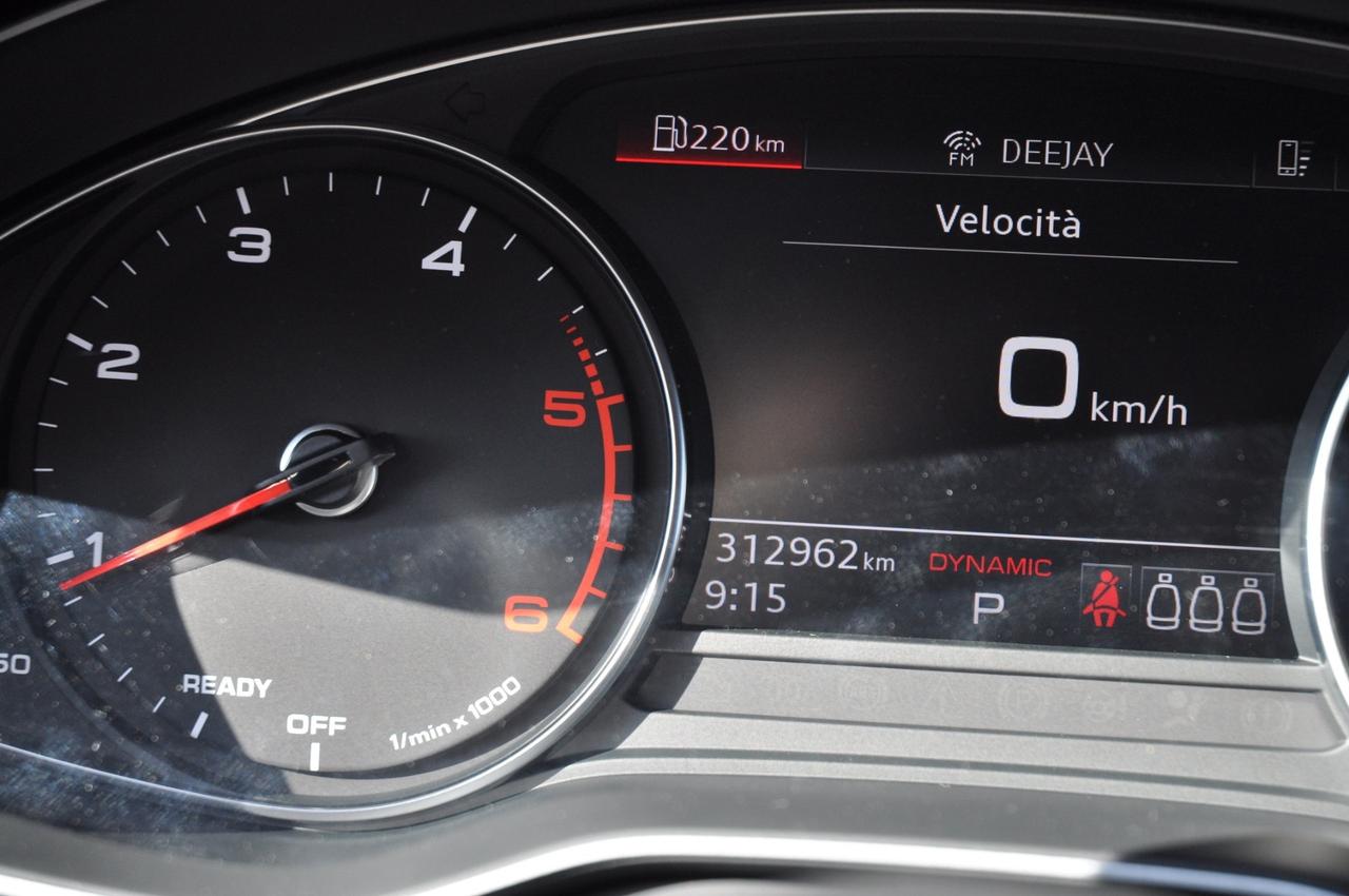 Audi A4 Avant 40 TDI quattro S tronic GANCIO TRAINO