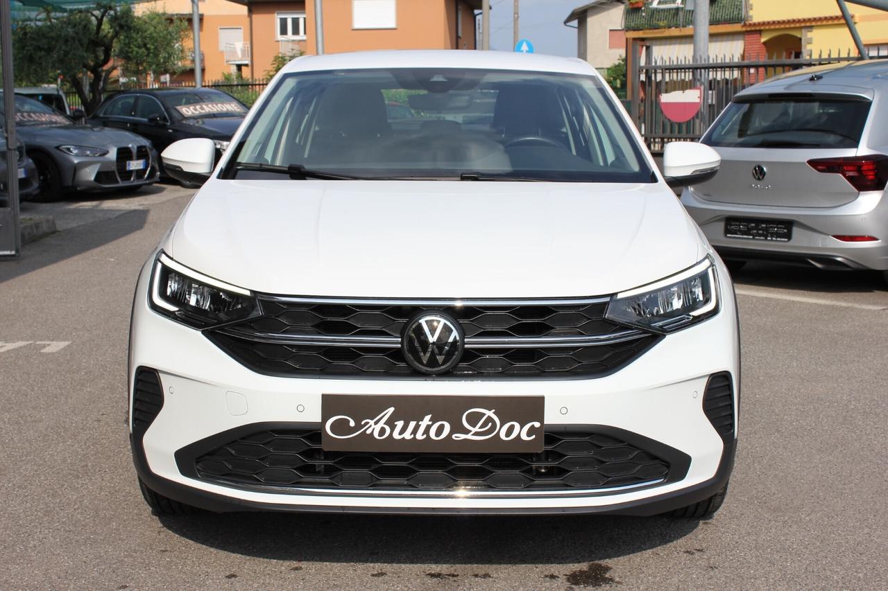 Volkswagen Taigo 1.0 TSI 95 CV LIFE NAVY APPLE CARPLAY CLIMA AUTO BI-ZONA