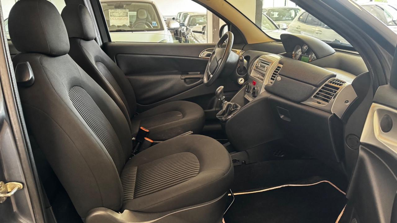 Lancia Ypsilon 1.4 Oro Ecochic GPL