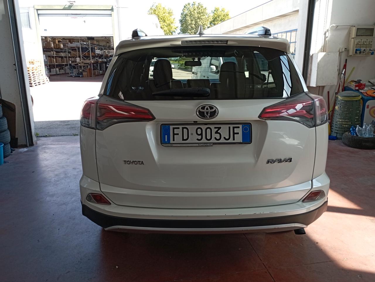 Toyota RAV 4 RAV4 2.0 D-4D 2WD Lounge