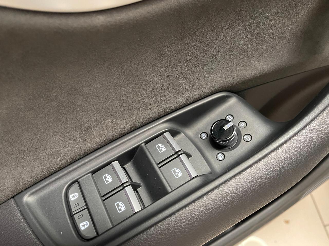 Audi Q8 SQ8 4.0 V8 TDI mhev quattro tiptronic-LEGGI SOTTO