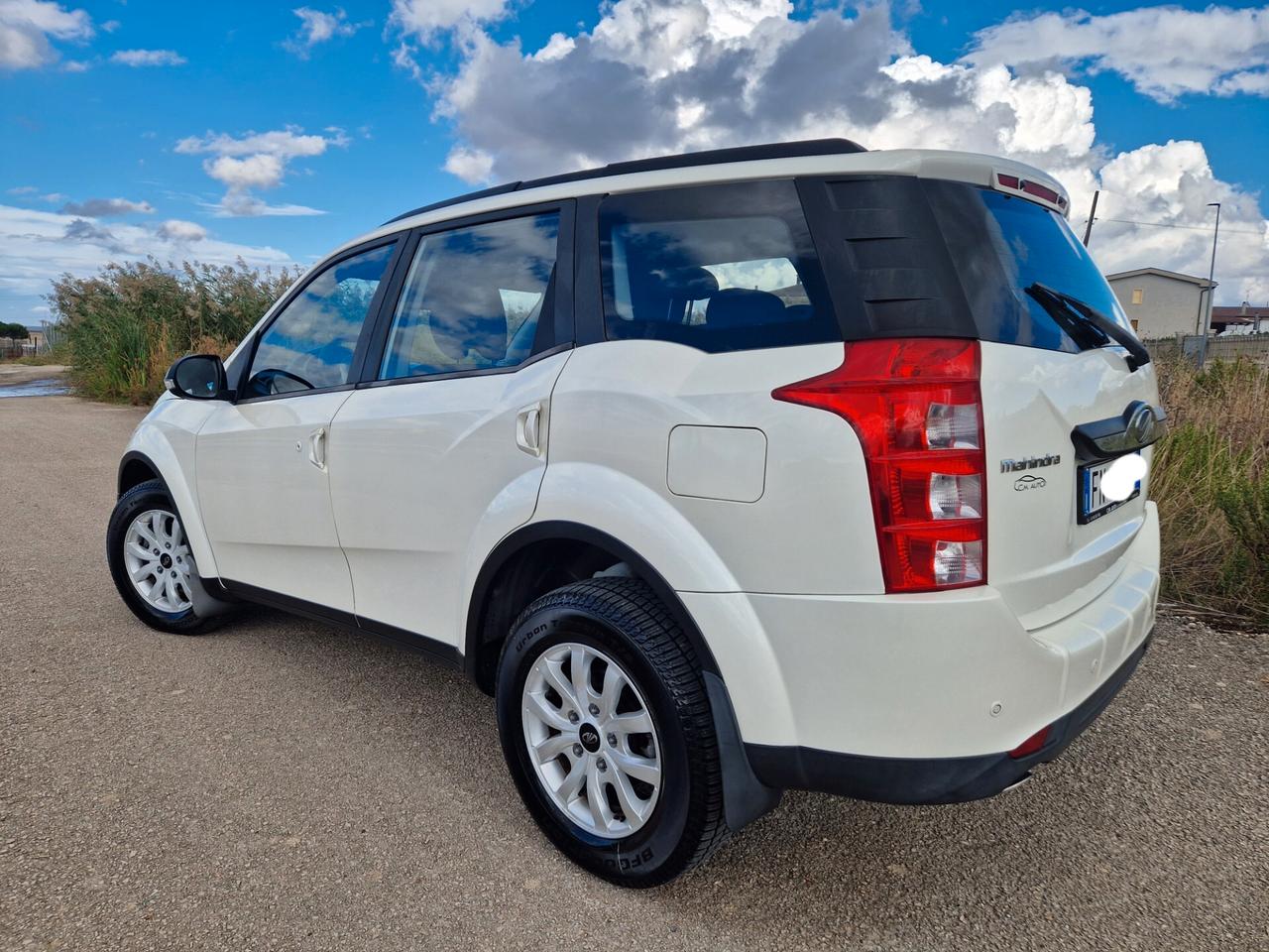 Mahindra XUV500 2.2 16V FWD W6