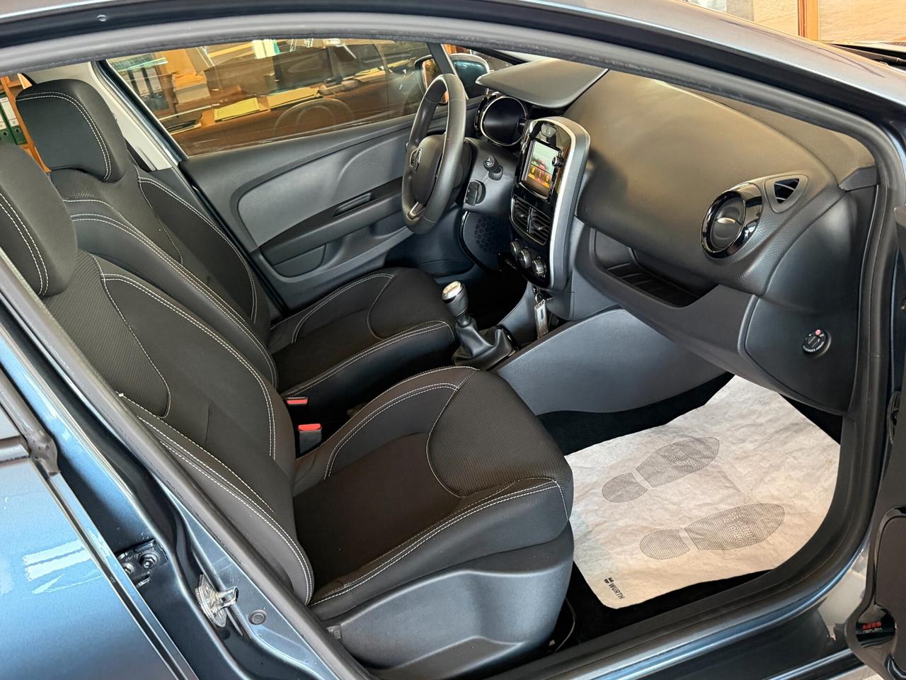 Renault Clio 1.5 DCI 90 cv. ENERGY BUSINESS (Nav)