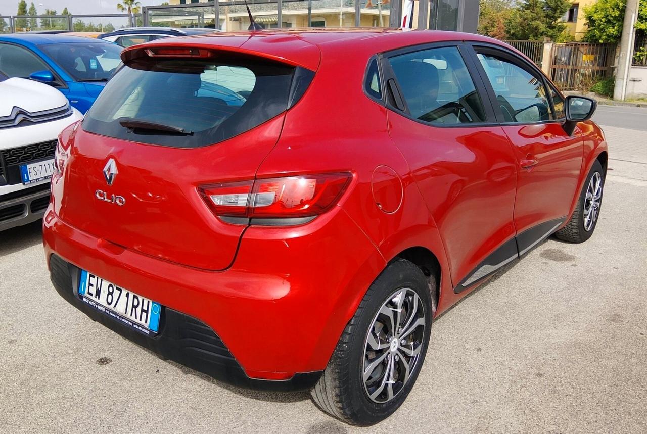 Renault Clio 1.2 100K KM!