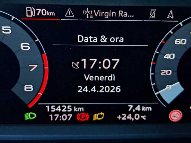 Audi Q3 35 1.5 tfsi Identity Black s-tronic