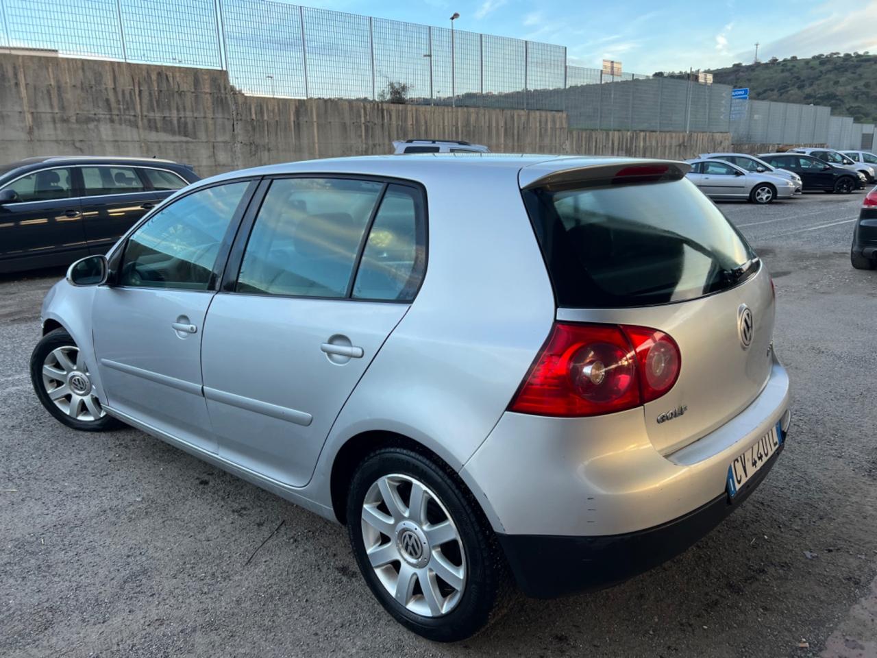 Volkswagen Golf 2.0 TDI 140cv 6 marce