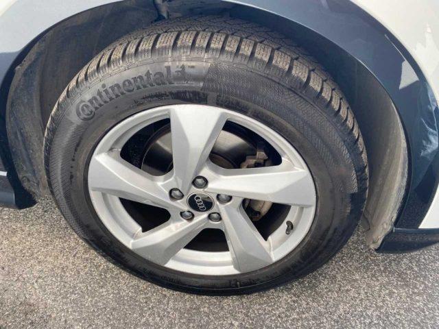 AUDI Q3 35 TDI Business Advanced