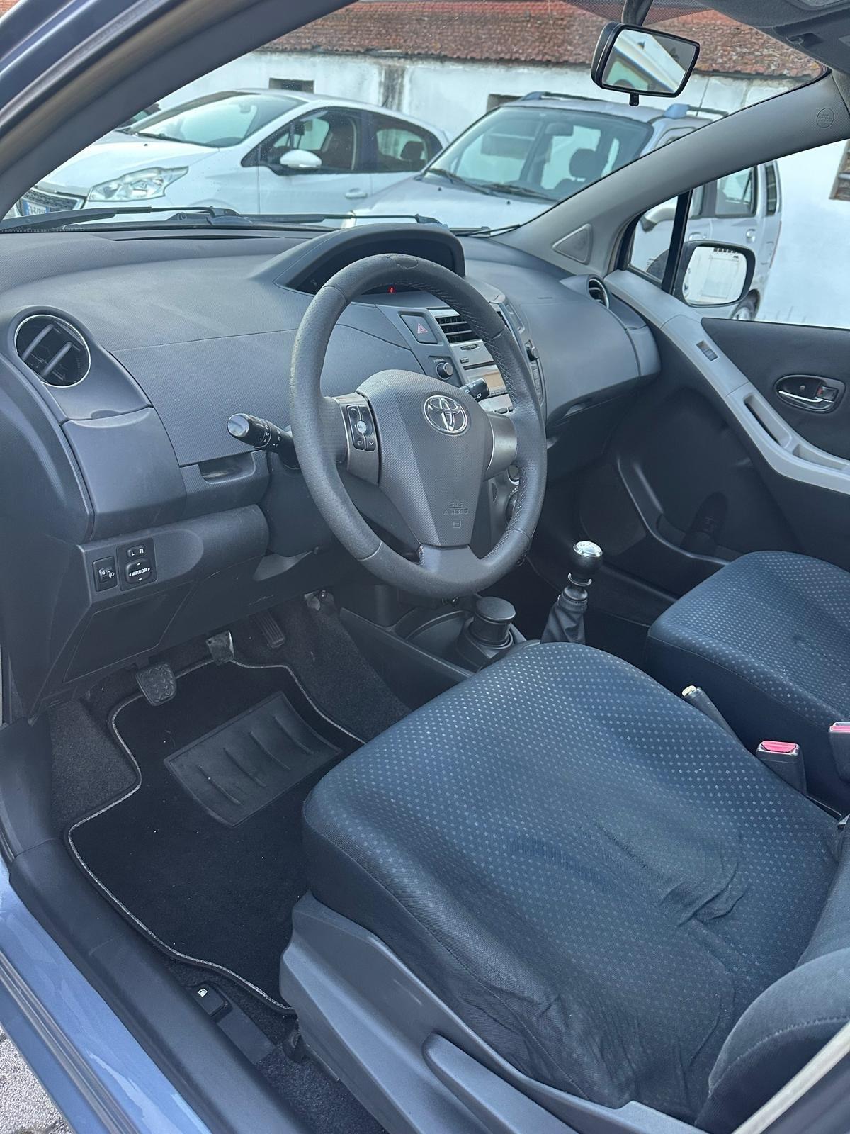 Toyota Yaris 1.4 D-4D DPF 5 porte Sol