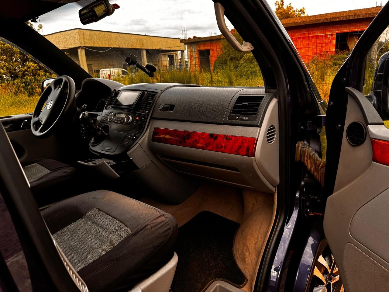 Volkswagen Multivan 2.5 TDI/174CV Trendline