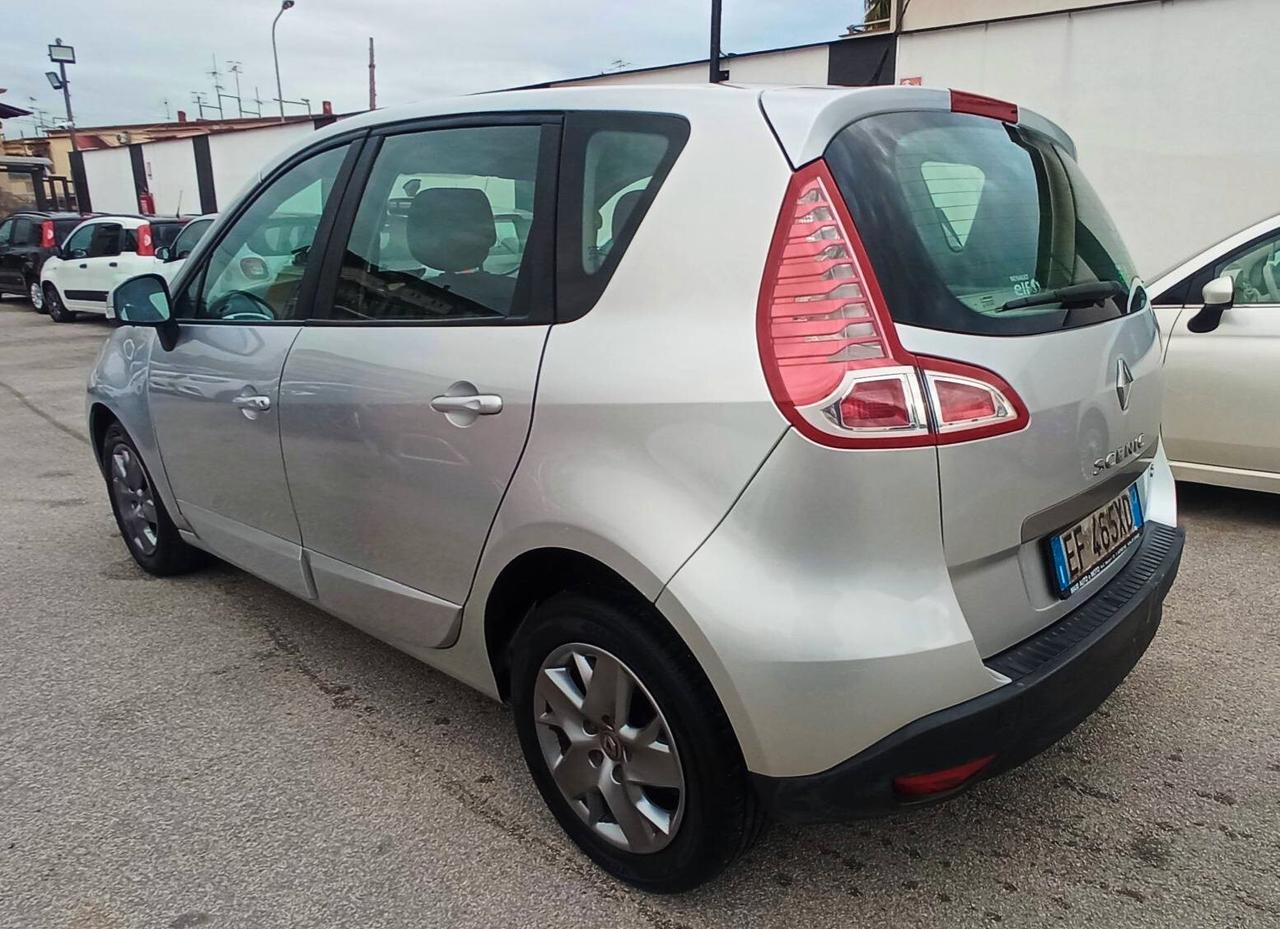 Renault Scenic Scénic X-Mod 1.5 dCi