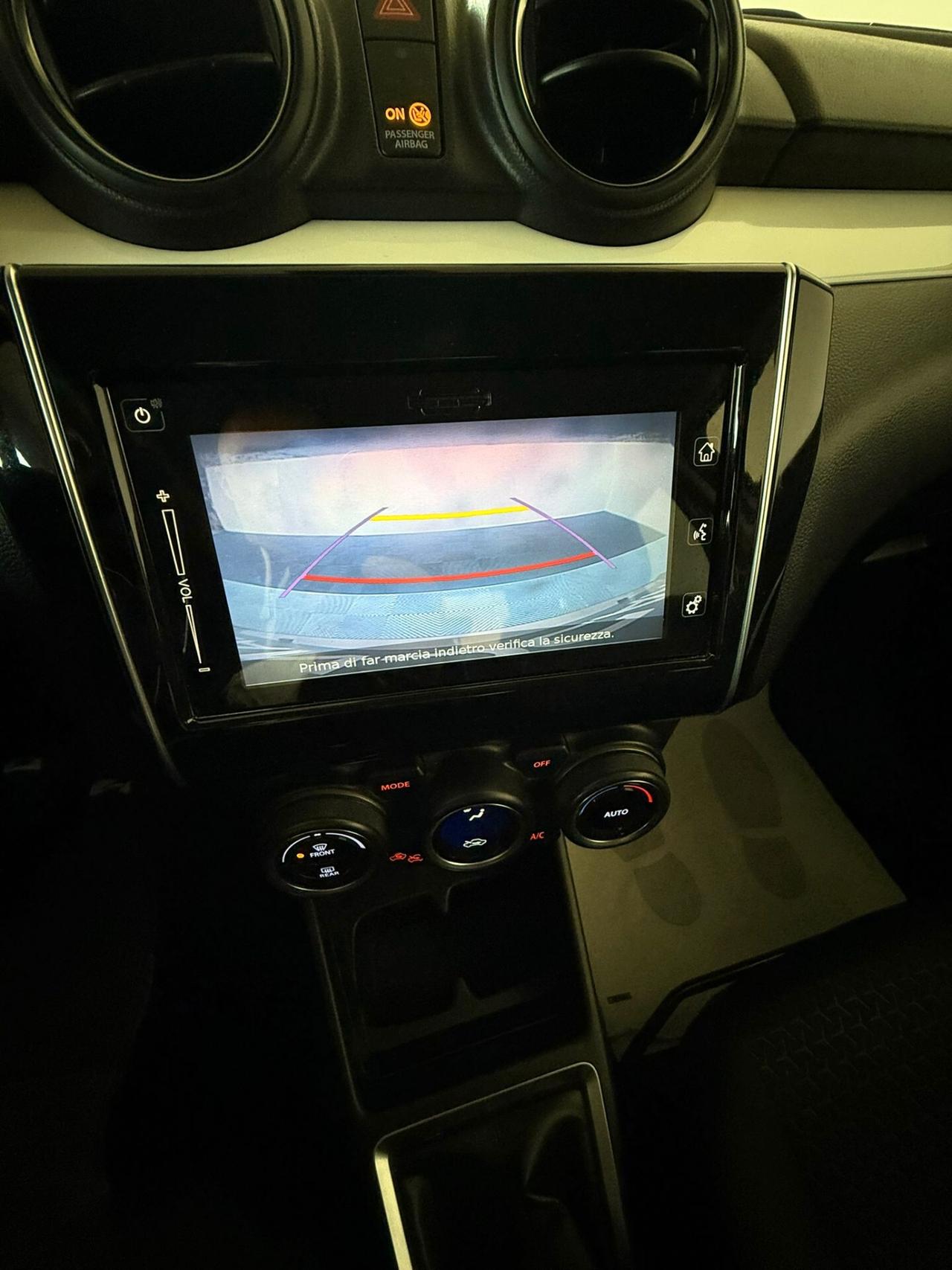 Suzuki Swift 1.2 Hybrid Top