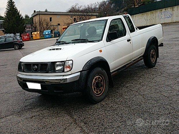 Nissan Navara (D22) 2.5 TD 100CV 4WD Cabina Singola